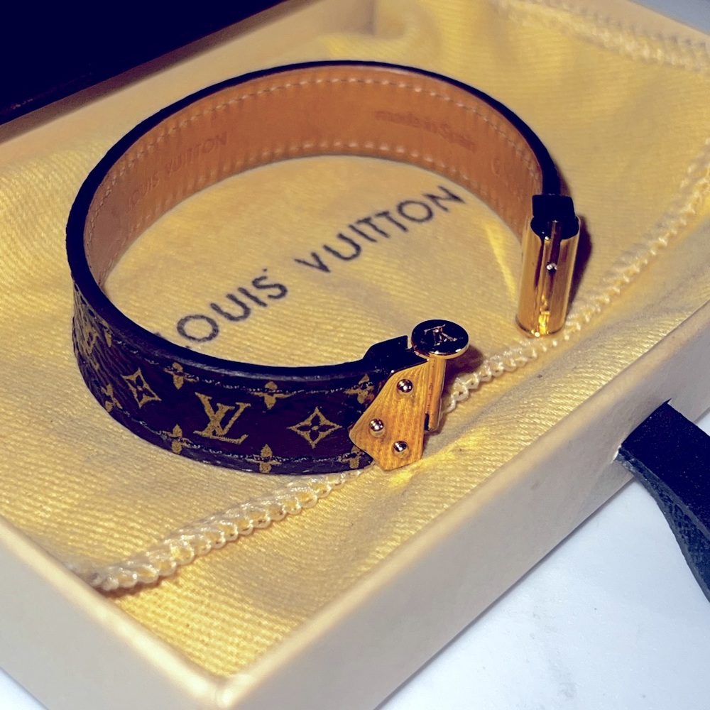 Louis Vuitton nano monogram bracelet 17 in